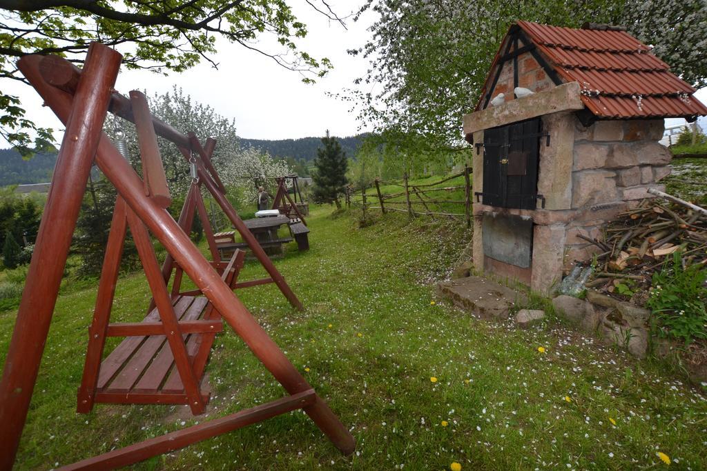 Zagroda Agroturystyczna Wiecha Mieroszow Eksteriør bilde